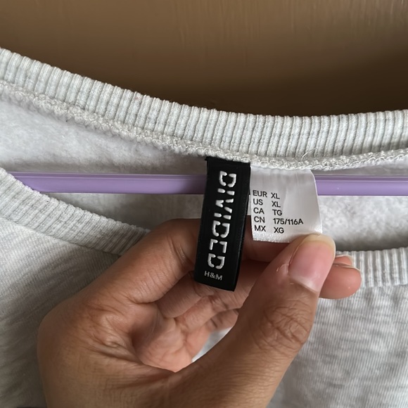 H&M Sweater - Picture 3 of 3